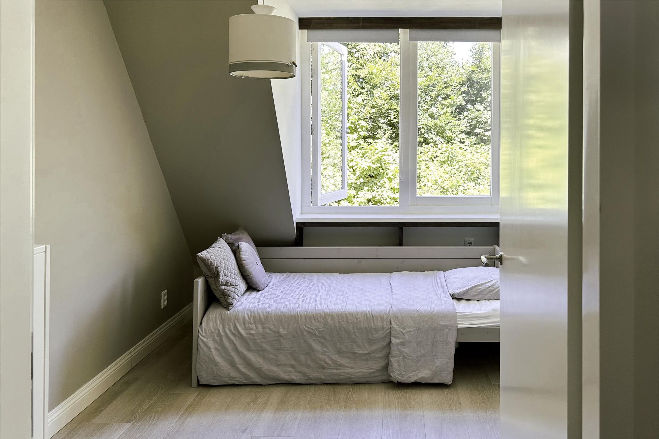 Foto 24 van De Bazelweg 36