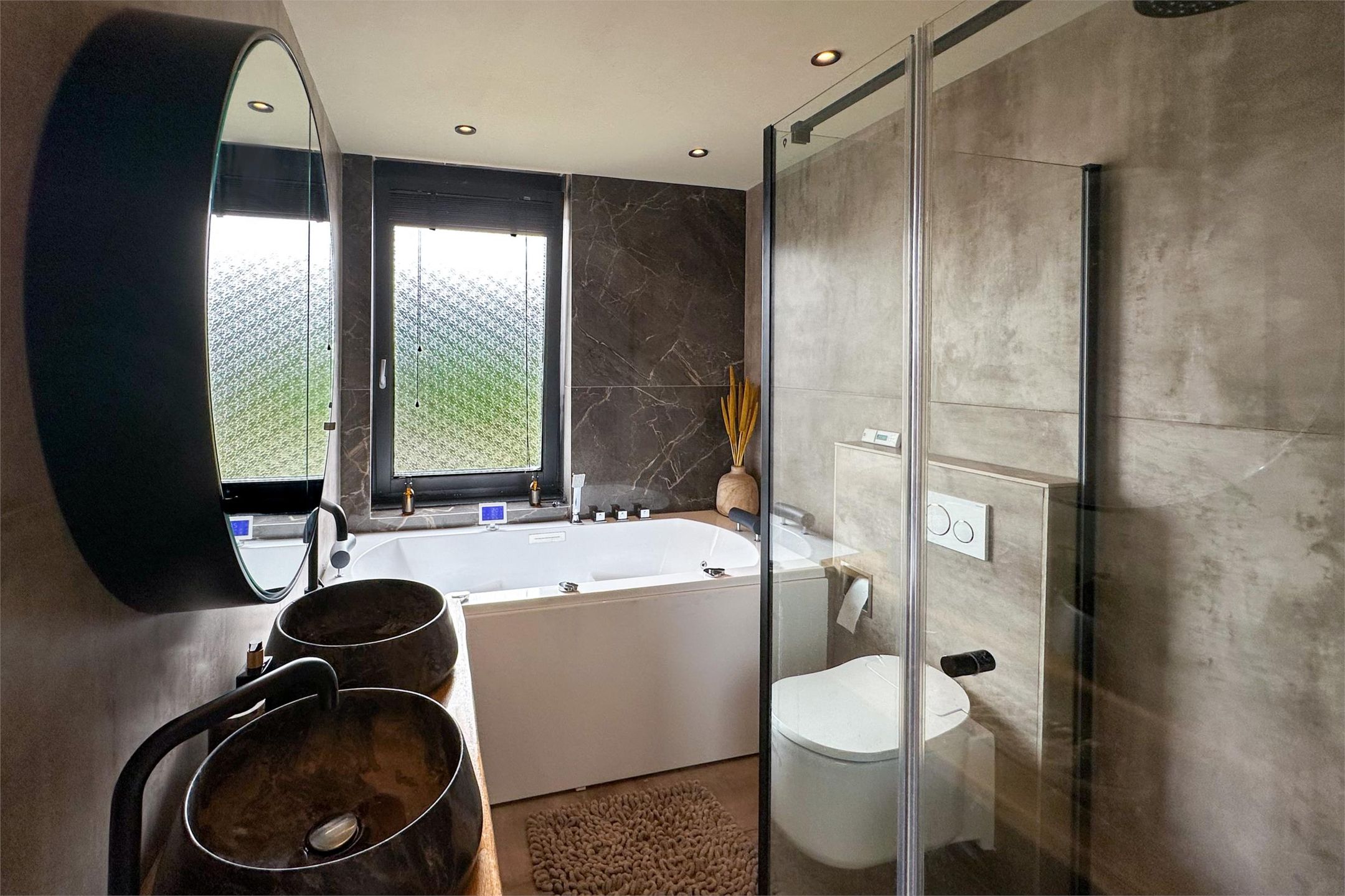 Foto 27 van De Bazelweg 36