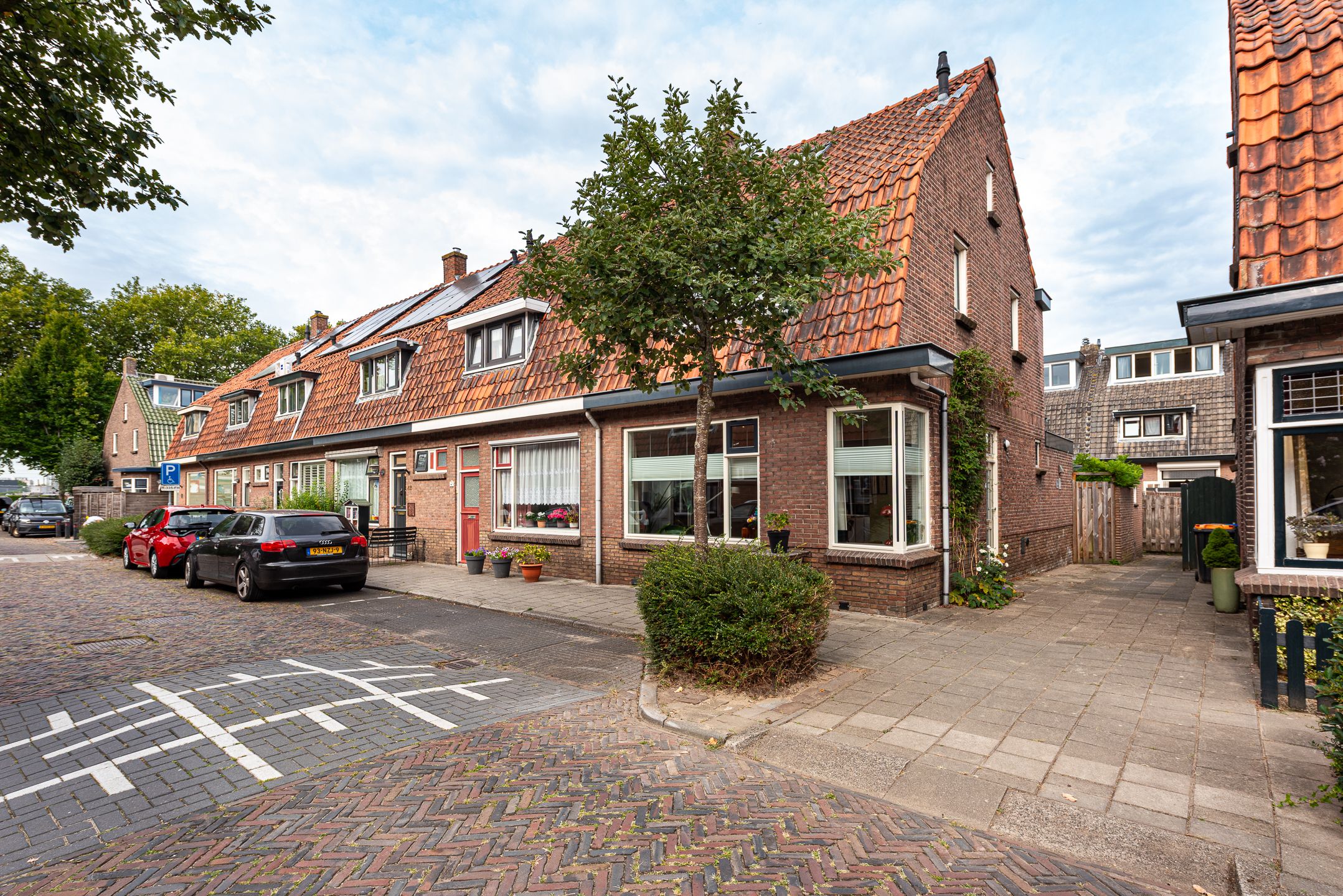 Foto 33 van Burgemeester Strick van Linschotenstraat 38