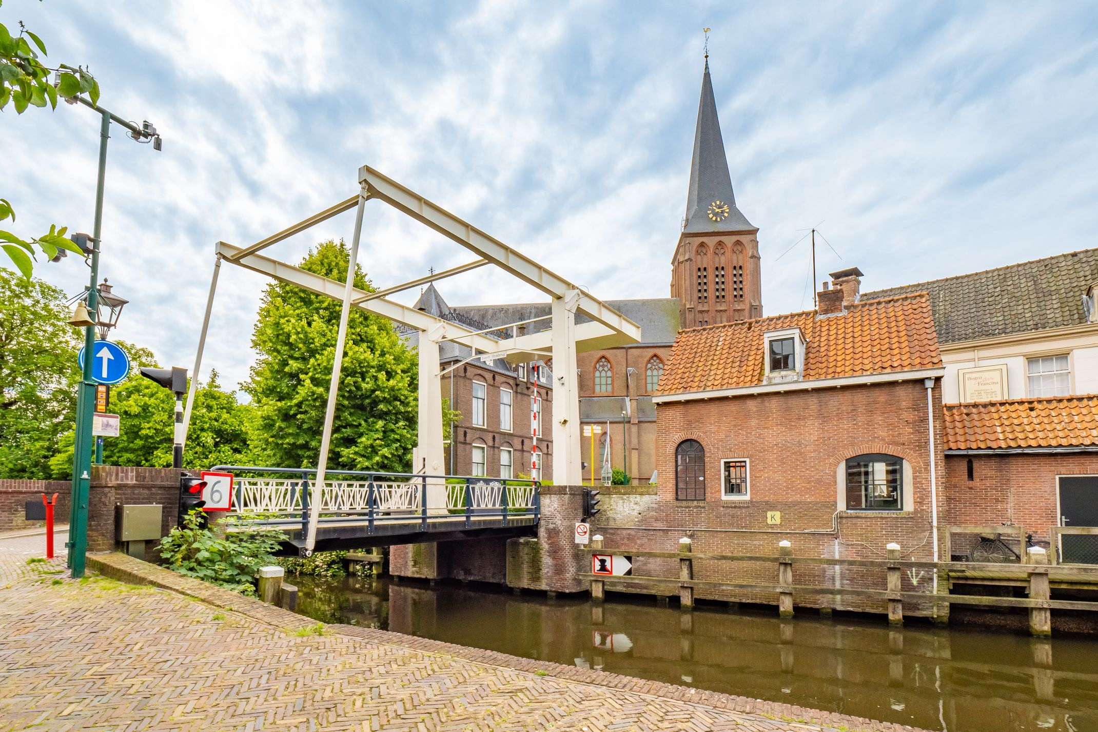 Foto 39 van Burgemeester Strick van Linschotenstraat 38