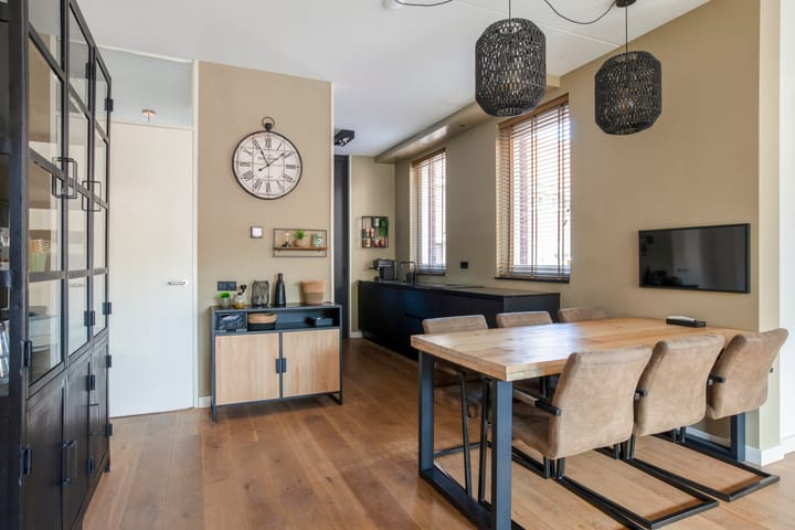 Photo 2 of Van Oudheusdenstraat 10