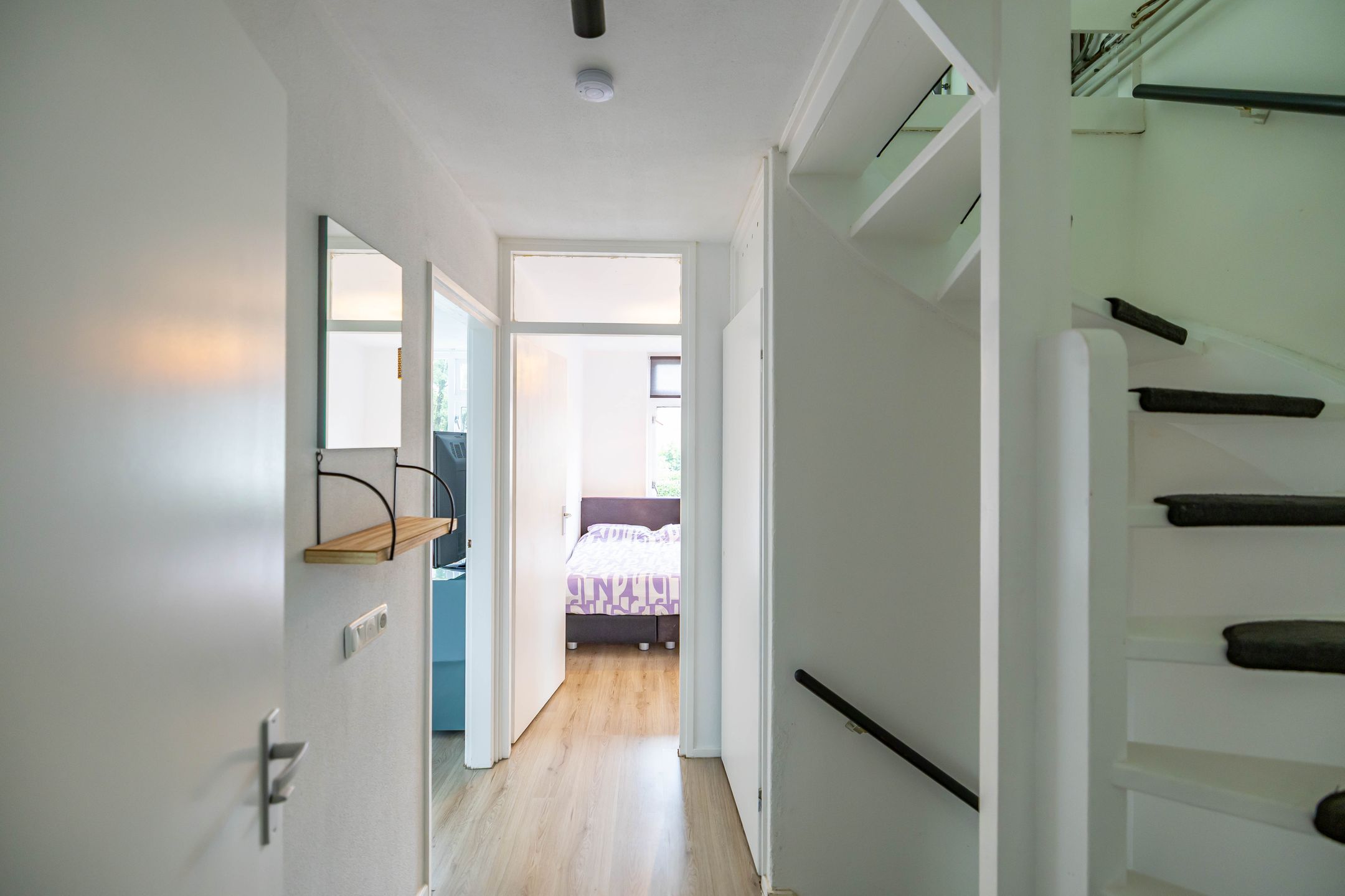 Foto 15 van Middenweg 124