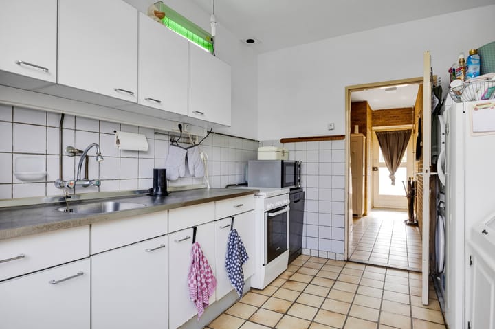 Photo 11 of Weidestraat 9