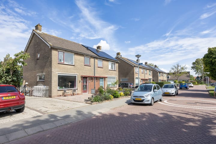 Photo 27 of Weidestraat 9