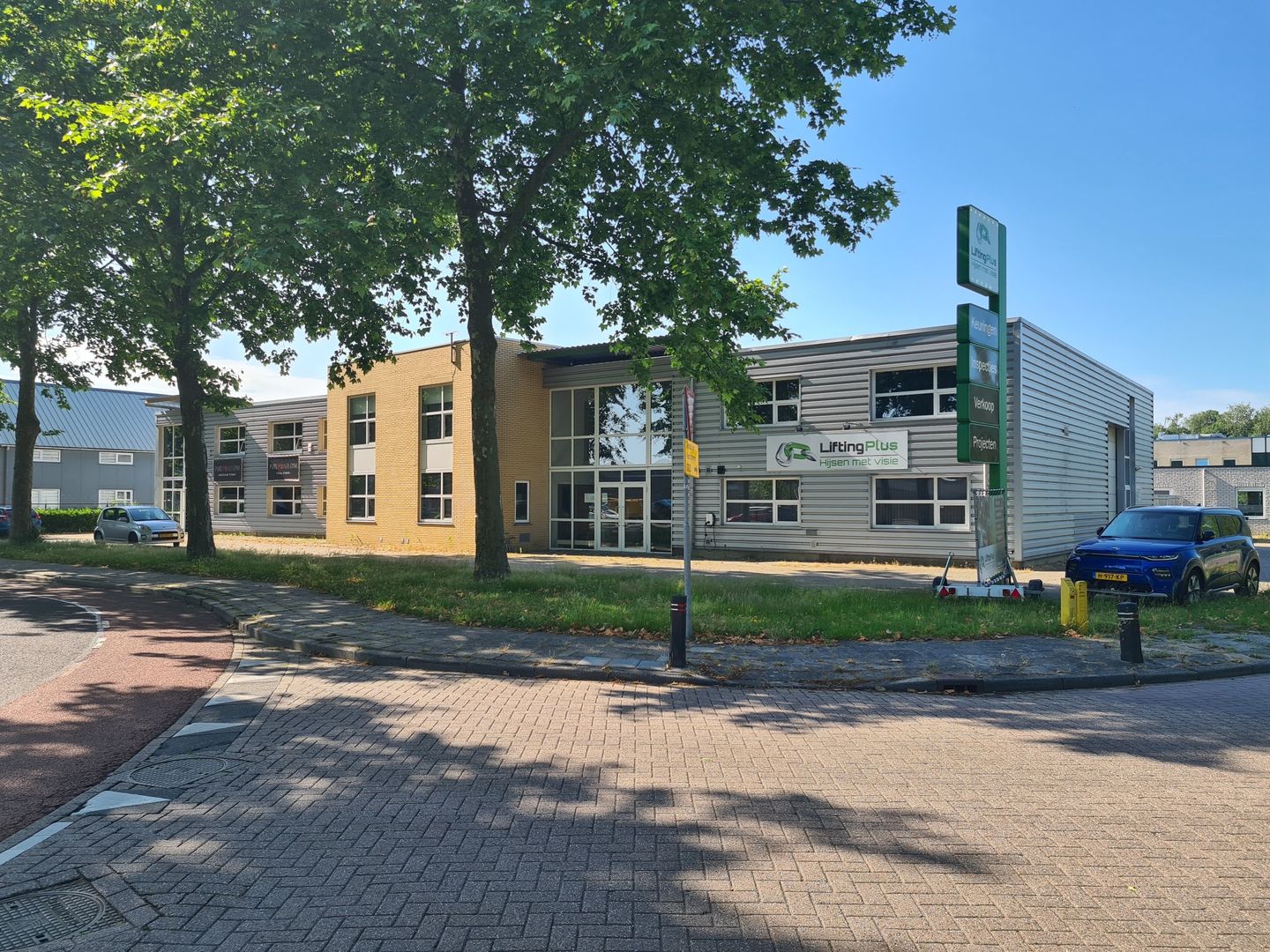 Bekijk foto 2 van Eekhorstweg 21