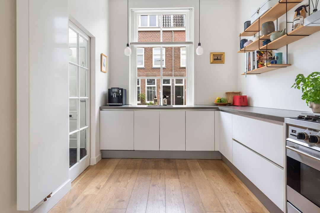 Photo 11 of Minstraat 37