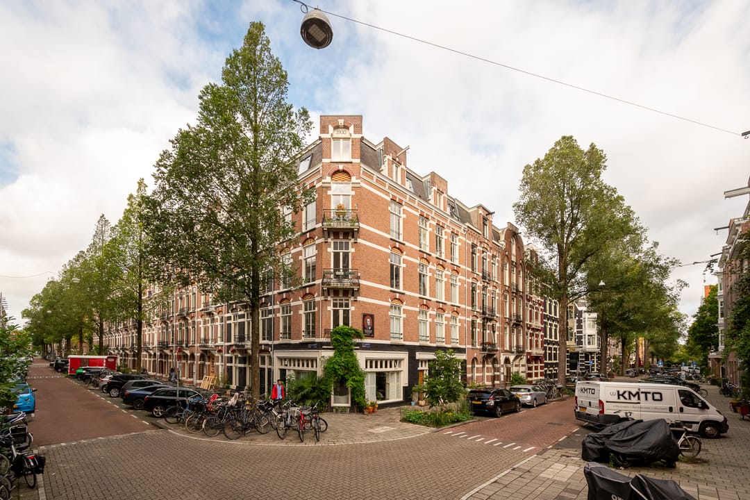 Photo 1 of Tweede Helmersstraat 28-3