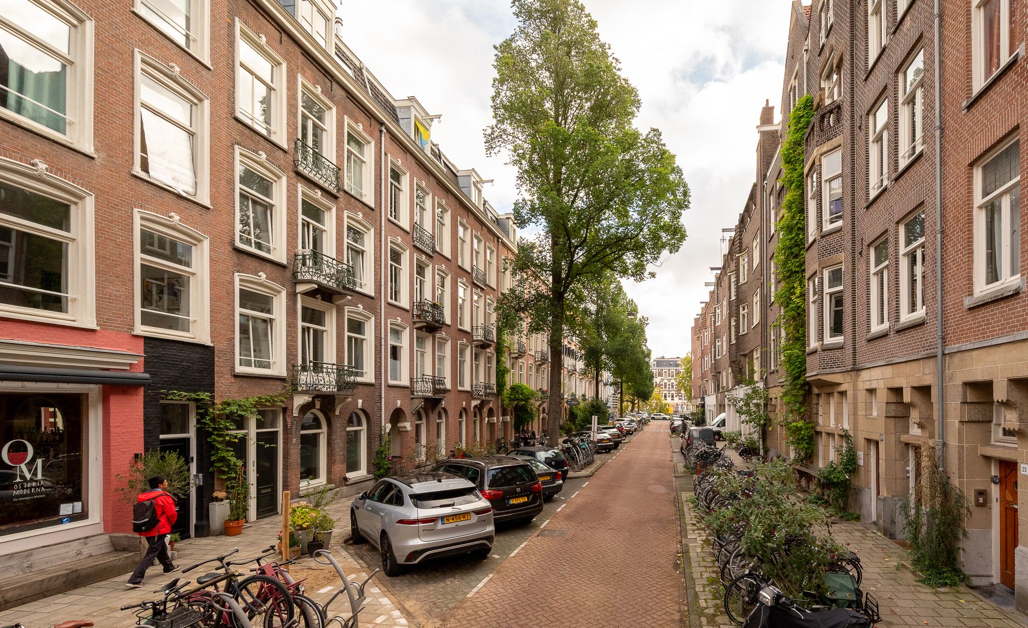 Photo 21 of Tweede Helmersstraat 28-3