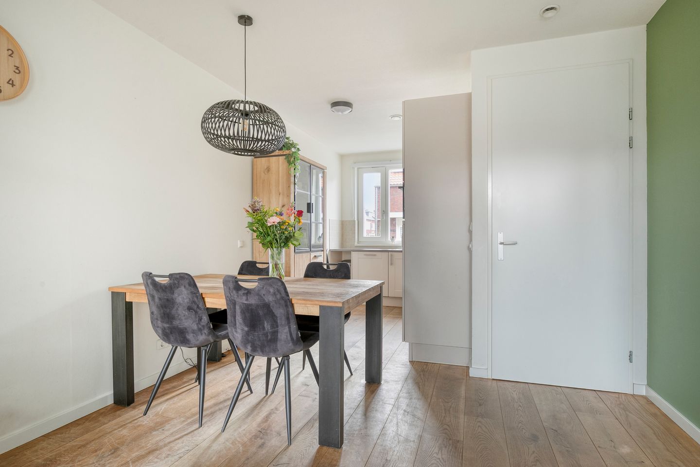 Photo 14 of Houtwolstraat 32