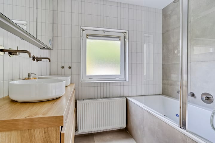 Photo 25 of Colenso 166