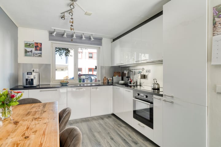 Foto 4 van Ruth Firststraat 2