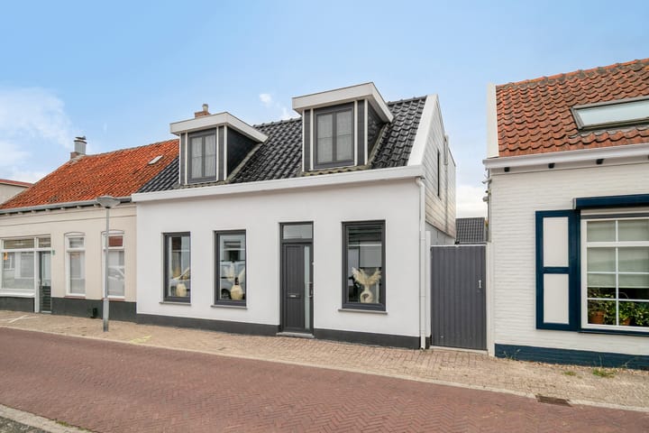 Photo 2 of Nieuwstraat 12