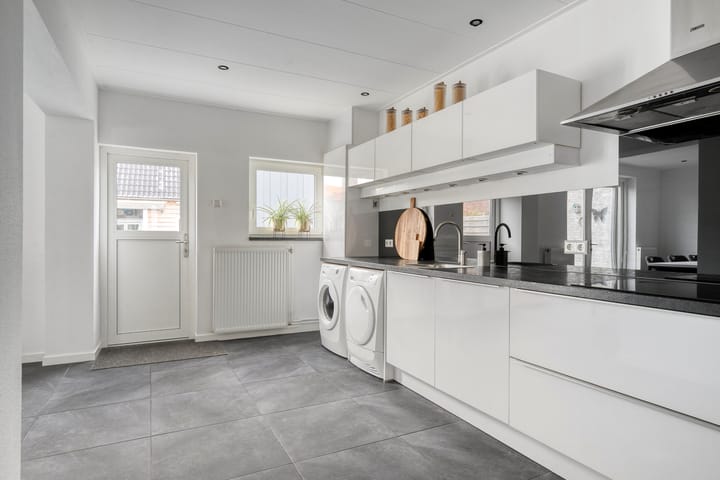 Photo 16 of Nieuwstraat 12