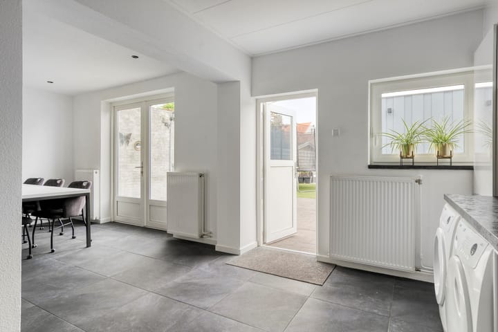 Photo 18 of Nieuwstraat 12