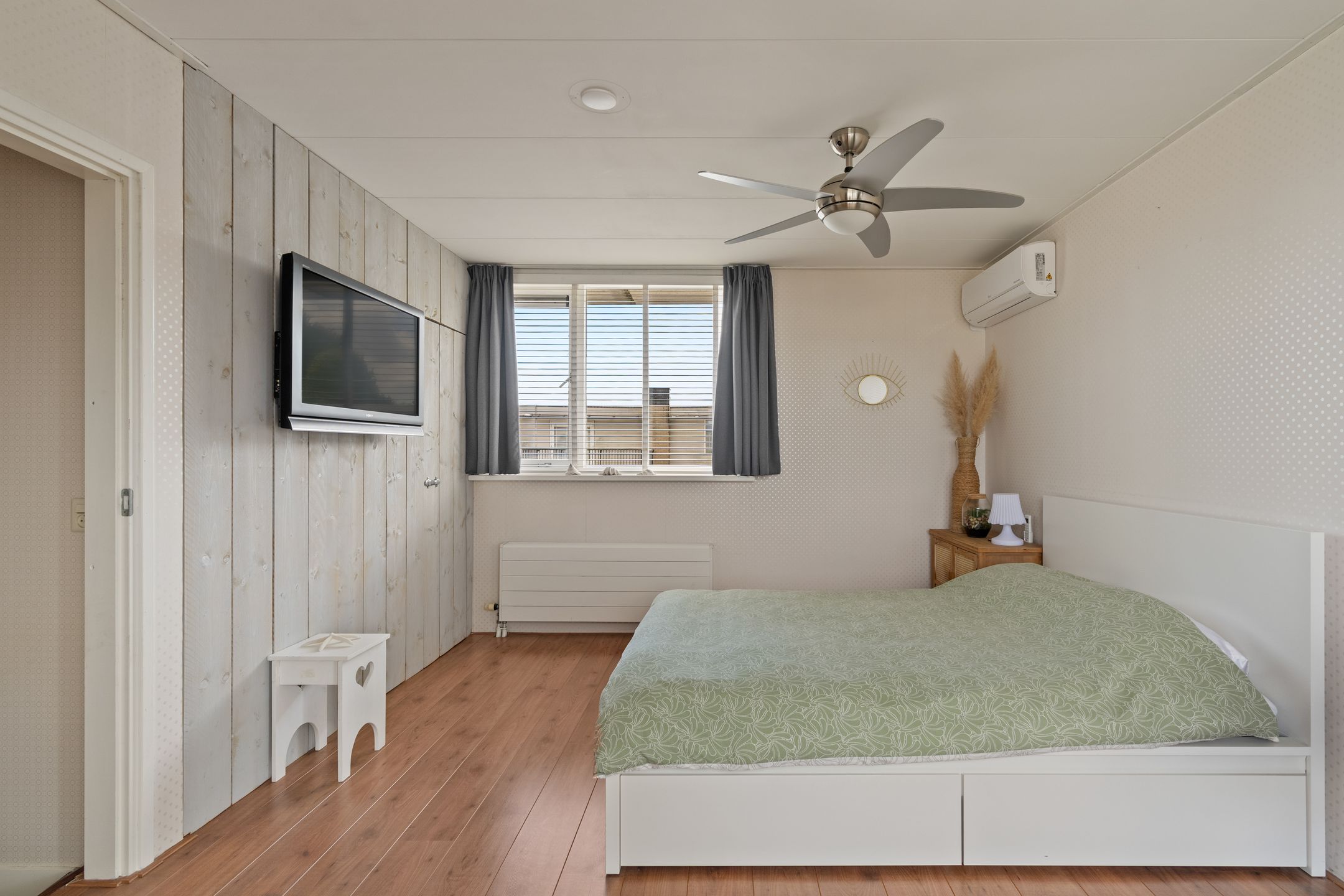 Photo 21 of Johanna Dekhuijzenstraat 44