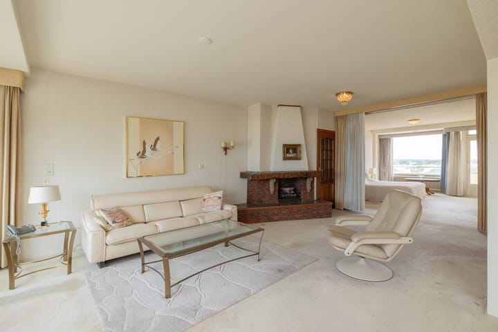 Photo 17 of Burgemeester van Fenemaplein 19-F7