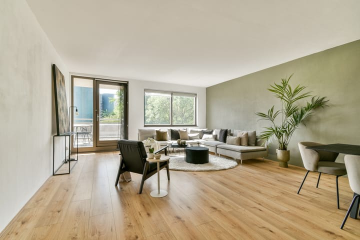 Photo 8 of Van Embdenstraat 12