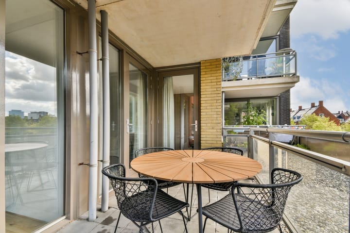 Photo 15 of Van Embdenstraat 12