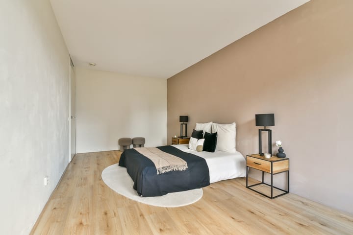 Photo 16 of Van Embdenstraat 12