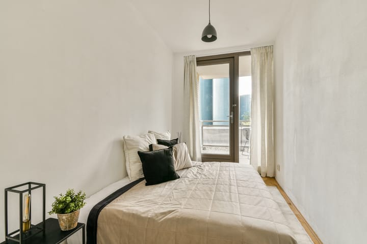 Photo 24 of Van Embdenstraat 12