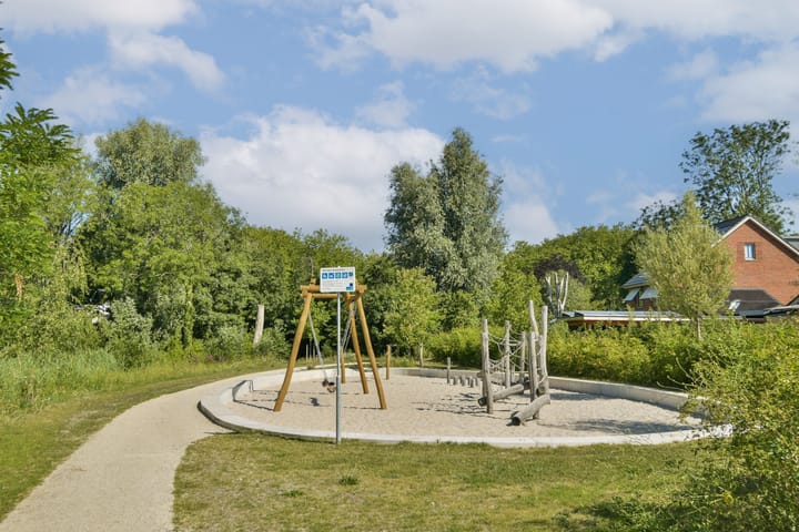 Photo 29 of Van Embdenstraat 12