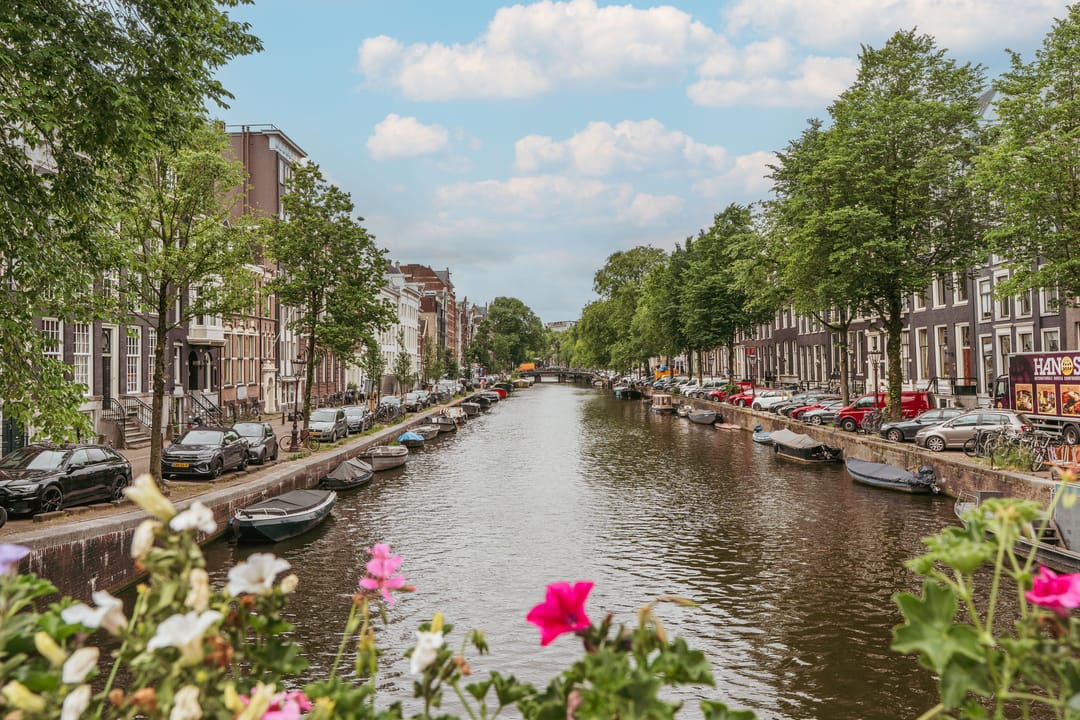 Photo 67 of Blauwburgwal 18-H
