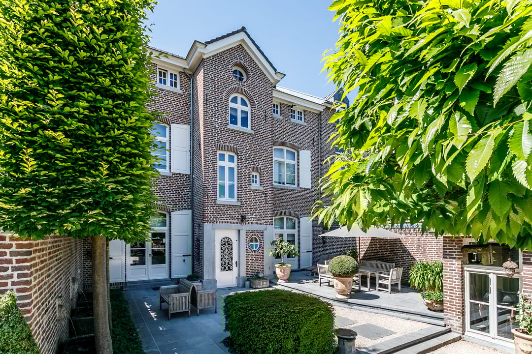 Photo 1 of Kerkstraat 8