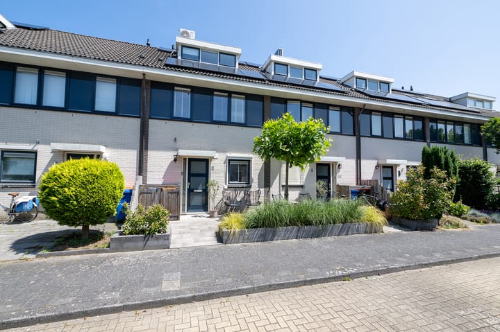 Photo 2 of Den Uylstraat 10