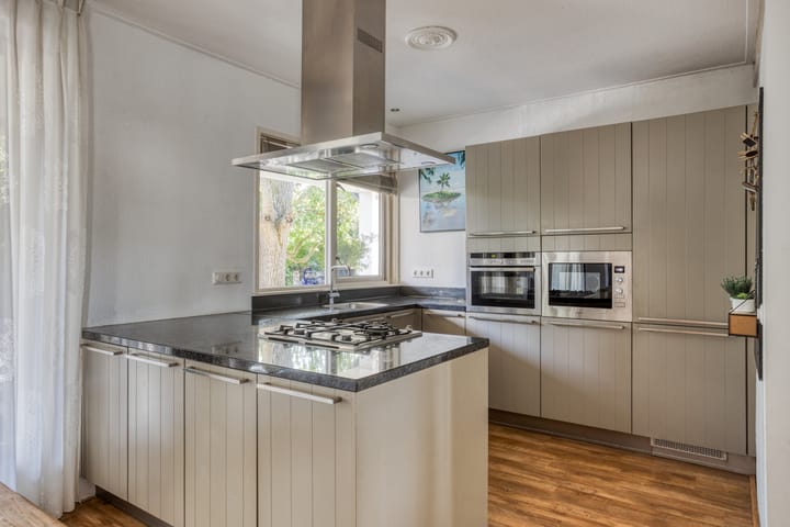 Foto 18 van Joost van den Vondelstraat 1