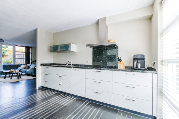 Foto 11 van Madeliefstraat 8