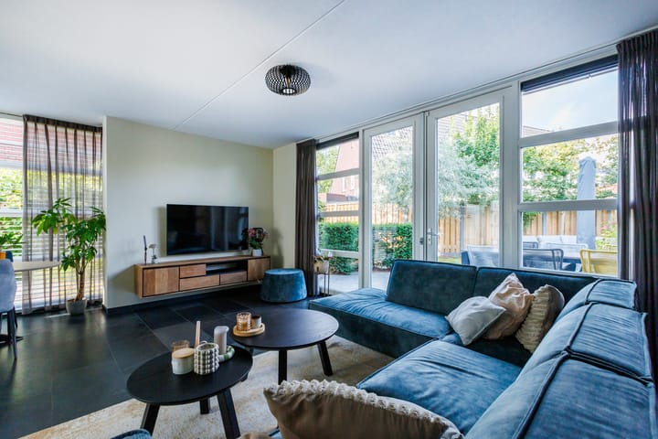 Foto 12 van Madeliefstraat 8