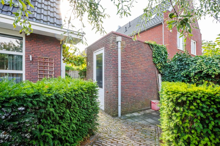 Foto 18 van Madeliefstraat 8