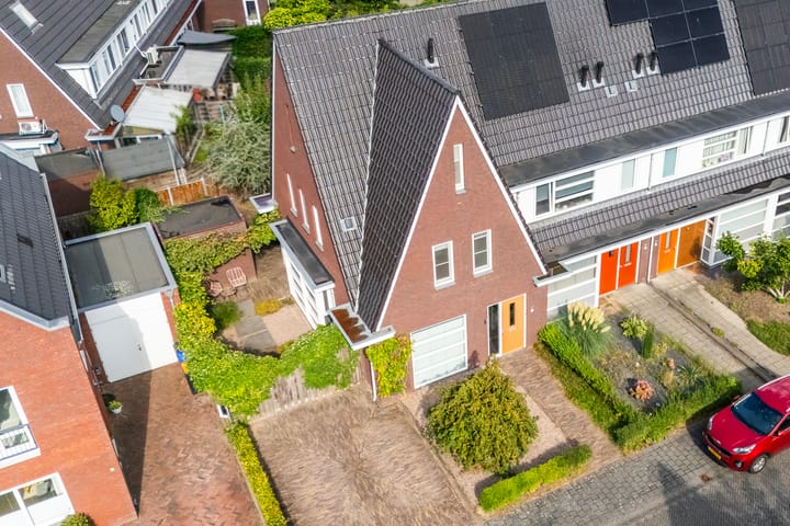 Foto 45 van Madeliefstraat 8