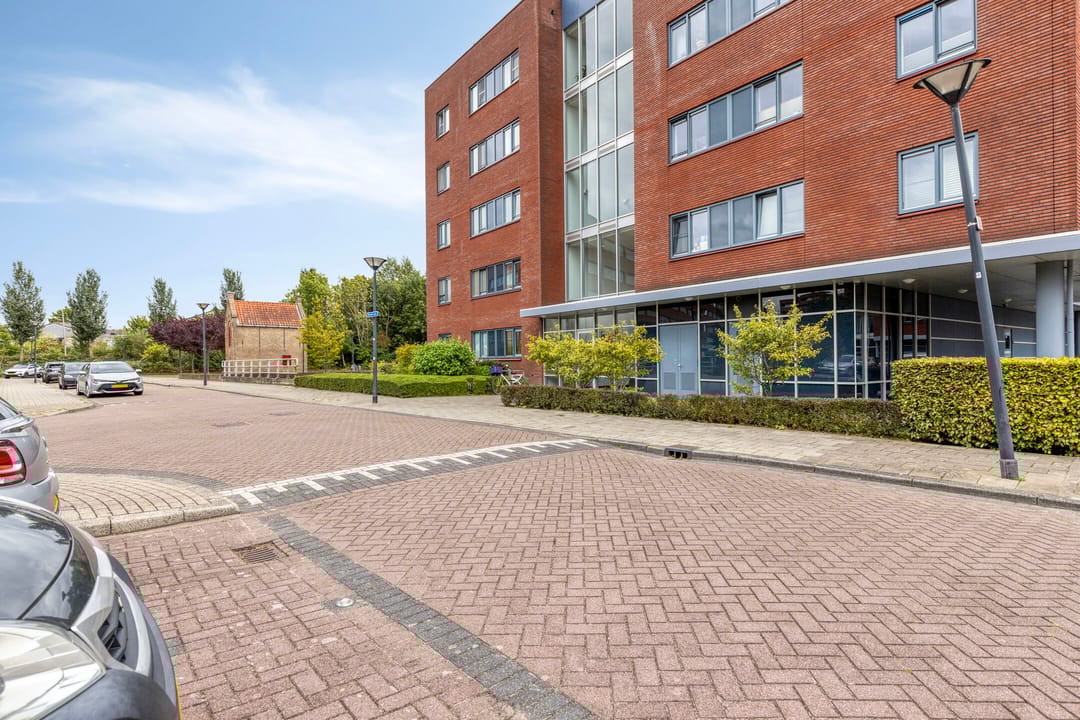 Photo 7 of Nieuwe Laan 25