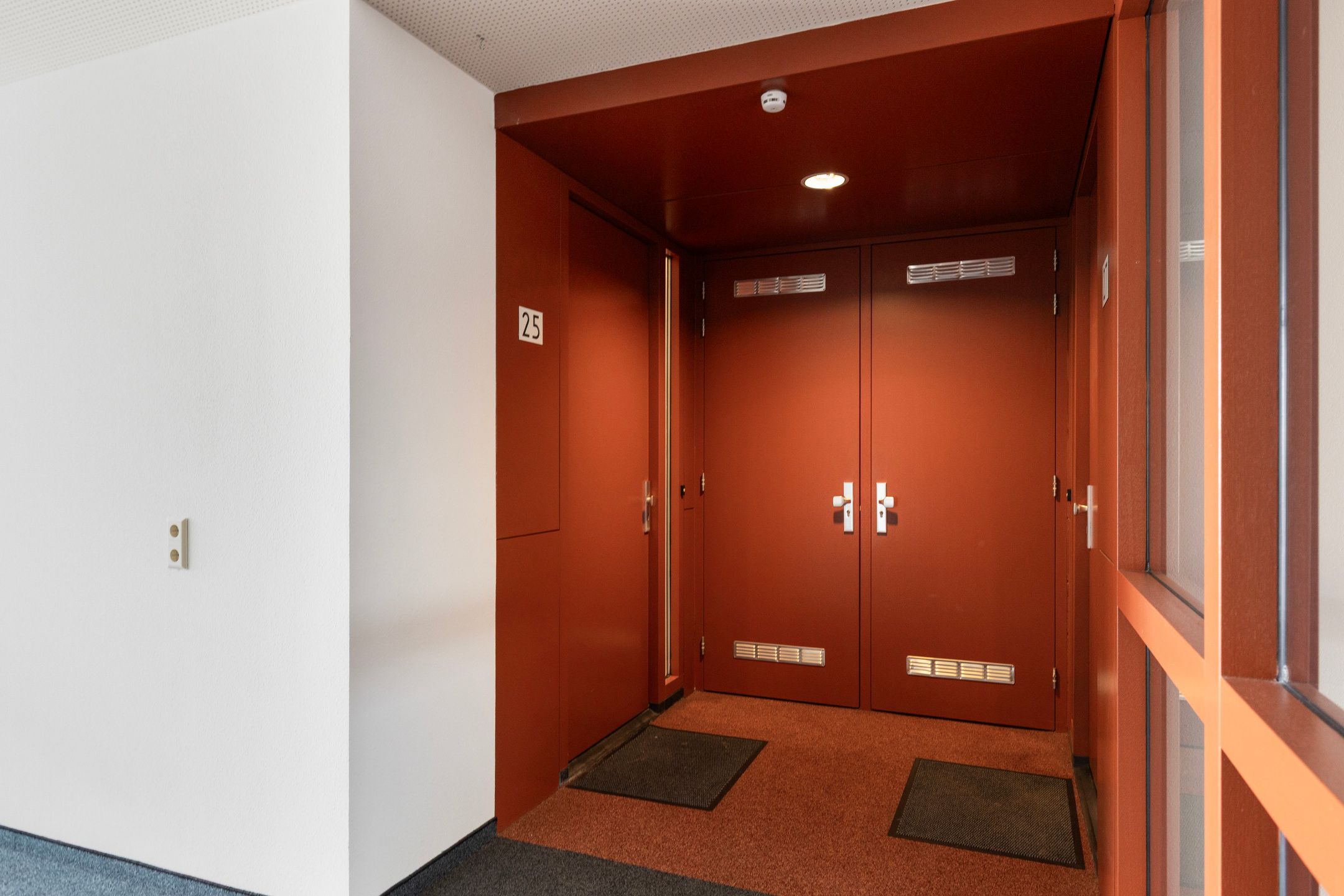 Photo 9 of Nieuwe Laan 25