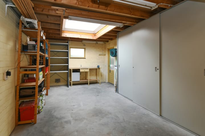 Photo 15 of Veldstraat 13