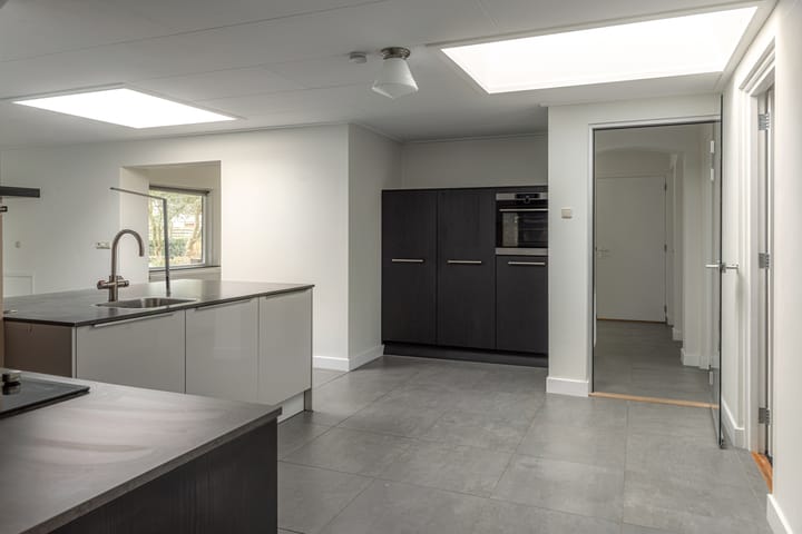 Photo 22 of Professor Ulricus Huberstraat 15