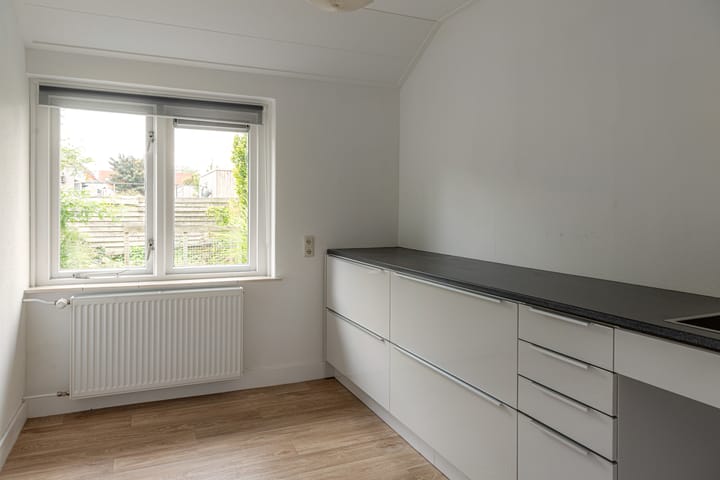 Photo 31 of Professor Ulricus Huberstraat 15