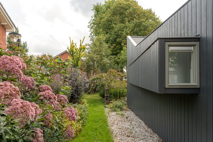 Photo 37 of Professor Ulricus Huberstraat 15