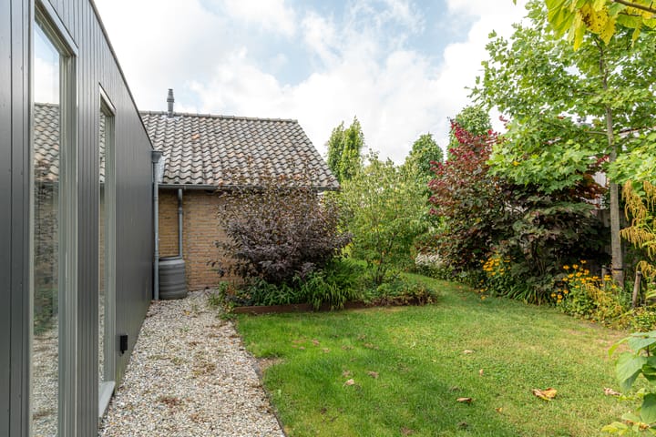 Photo 38 of Professor Ulricus Huberstraat 15