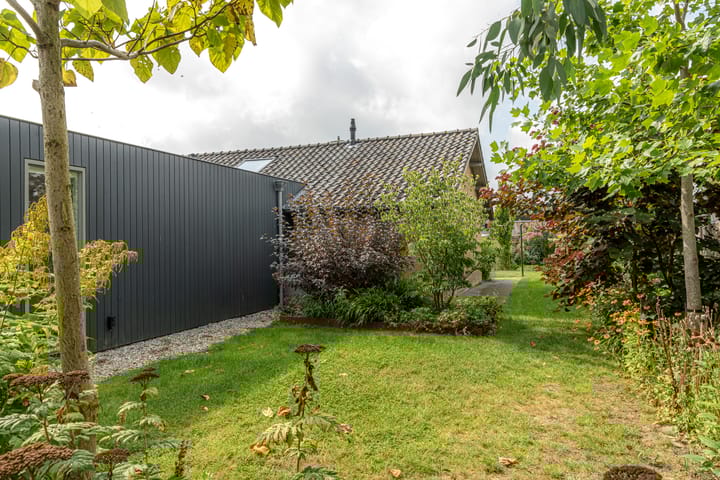 Photo 39 of Professor Ulricus Huberstraat 15