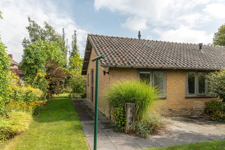 Photo 41 of Professor Ulricus Huberstraat 15