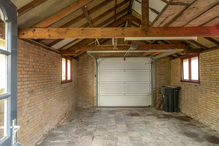 Photo 44 of Professor Ulricus Huberstraat 15