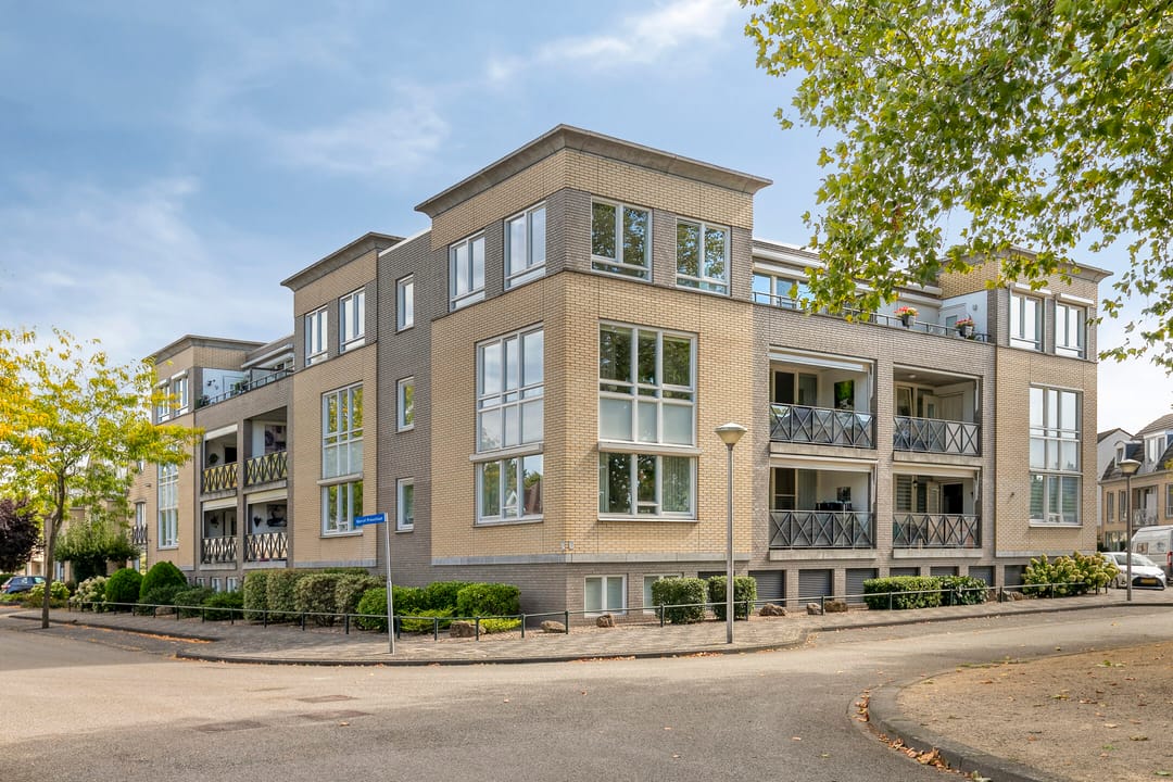 Foto 2 van Emile Zolaplein 30