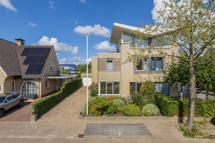 Theo van Doesburglaan 11