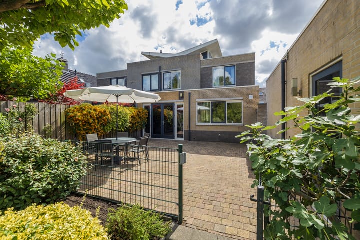 Foto 24 van Theo van Doesburglaan 11