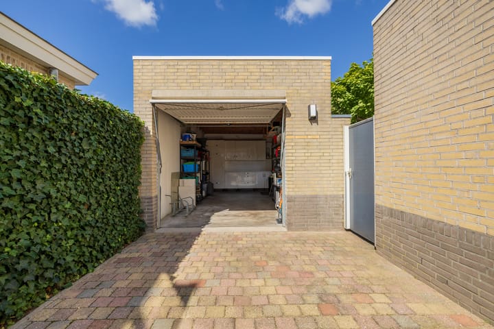 Foto 32 van Theo van Doesburglaan 11