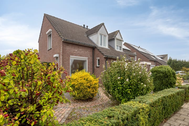 Foto 2 van Beatrixlaan 1