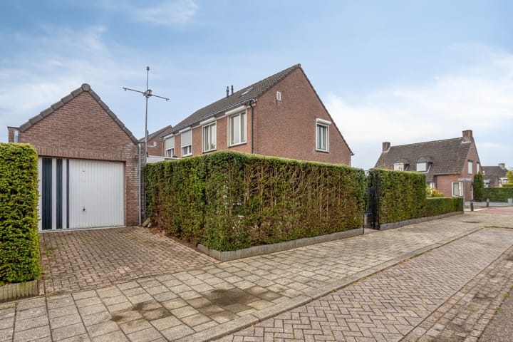 Foto 39 van Beatrixlaan 1