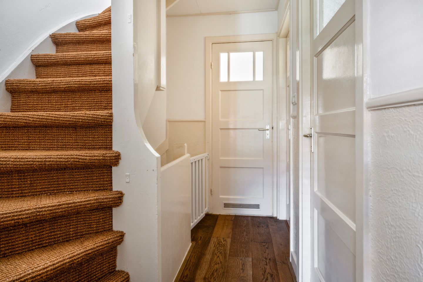 Foto 20 van De Genestetstraat 26